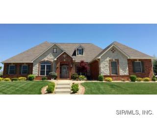 360 Forest Oaks Dr, Fairview Heights, IL 62232