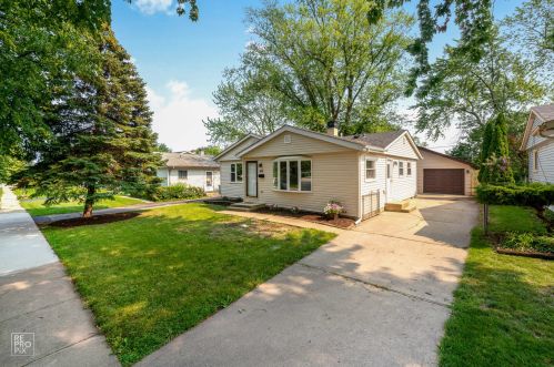 847 Fletcher Dr, Wheeling, IL 60090-4515
