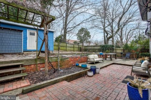 1511 Delmont Ln, Silver Spring MD 20912-7036 exterior