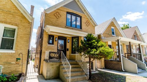 3547 Pierce Ave, Chicago, IL 60651-2212