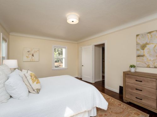 682 San Antonio Rd, Los Altos CA 94022-1304 exterior