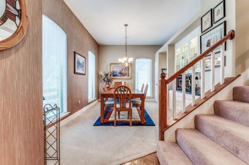 906 Turnberry Dr, Midlothian, TX 76063-3821