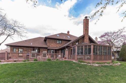 10571 Grandview Dr, Palos Park, IL 60464-1589