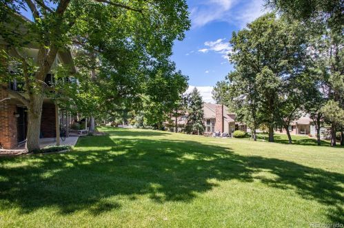 6193 Briarwood Cir, Englewood CO 80112-1035 exterior