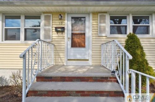 10 Byrd St, Iselin, NJ 08830-2425