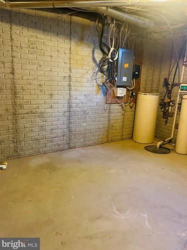 438 Northwest Dr, Silver Spring MD 20901-1435 exterior