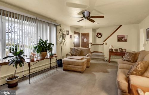 774 Broadway, Hanover PA 17331-2503 exterior