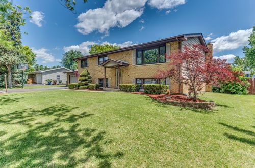 716 Cooper Rd, Mokena, IL 60451-2293