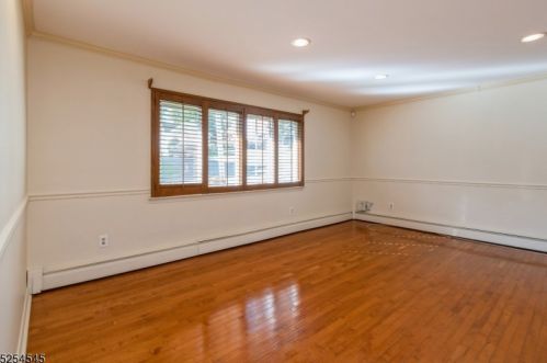 2 Green Tree Ln, Dover NJ  07801-4420 exterior