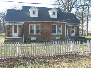 54 Lillie St, Kankakee, IL 60901-7579