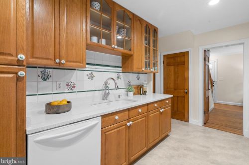 709 Milestone Dr, Silver Spring MD 20904-2735 exterior