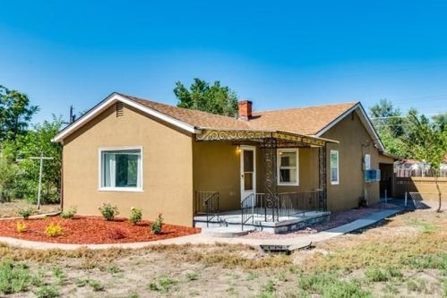 1705 Jackson St, Pueblo, CO 81004-3227
