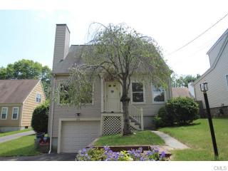 673 Tunxis Hill Rd, Fairfield, CT 06825-4301