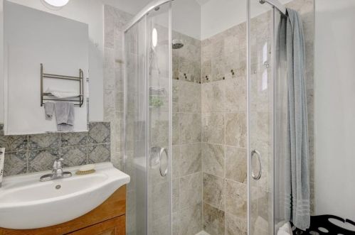 1503 Alta Vis Ave, Austin TX  78704-5228 exterior
