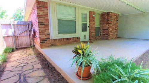9080 Brushy Creek Trl, Fort Worth TX  76118-7347 exterior
