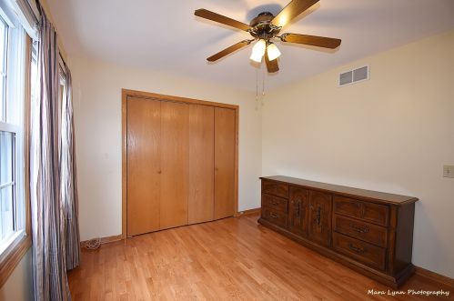 324 Julie Ln, Pingree Grove IL  60140-8397 exterior