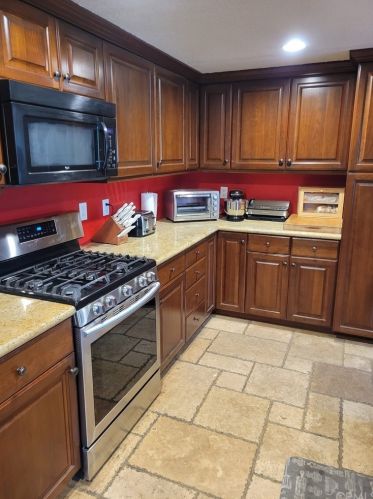 30020 Santa Cecilia Dr, Temecula, CA 92592-2213