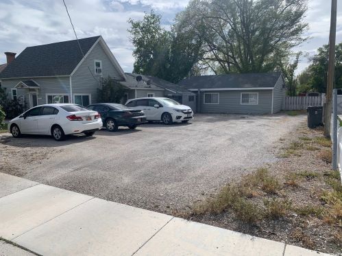 166 Center St, Highland, UT 84003-1647