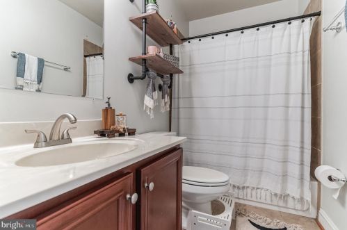 6318 Linden St, Shady Side MD  20764-2910 exterior