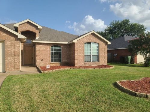 1101 Hidden Glade Dr, Midlothian TX  76063-6267 exterior