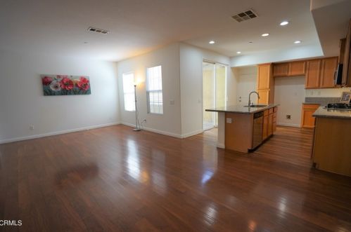 312 Elk River Pl, Oxnard, CA 93036-5304