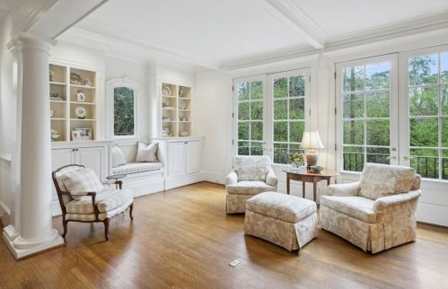 1041 Farmington Ln, Atlanta GA  30319-2811 exterior