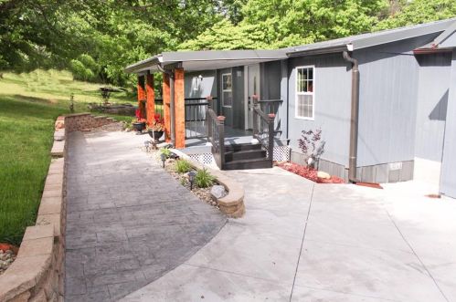 231 Mountain Lake Dr, Big Canoe, GA 30143-6015