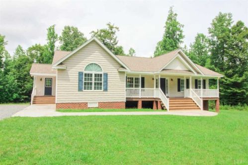 6592 Terminal Rd, Quinton, VA 23141-1412