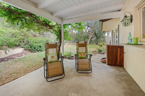 1430 Greenbriar Rd, Glendale CA  91207-1053 exterior