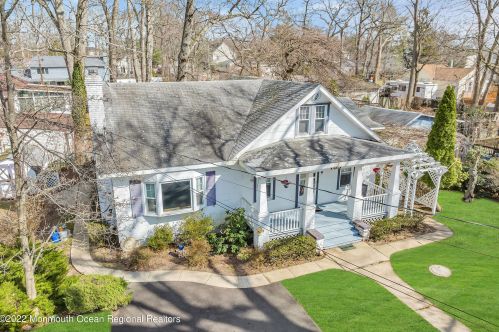 183 Chatham Ave, Oakhurst, NJ 07755-1347