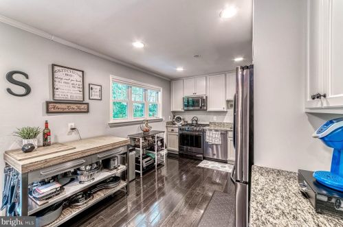 7219 Willow Oak Pl, Springfield VA  22153-1543 exterior