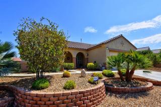 1648 Warrington Dr, Henderson NV  89052-6820 exterior