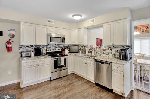 1103 Connecticut Rd, Browns Mills, NJ 08015-5425
