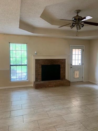 80 Lazy Hollow Ln, Porterdale, GA 30016-4598