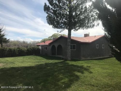16 Road 3494, Flora Vista, NM 87415-9676