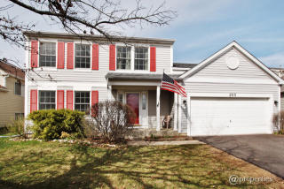 200 Lisk Dr, Volo, IL 60030-3650