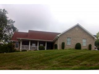 140 Buck Van Huss Dr, Elizabethton, TN 37643-3752