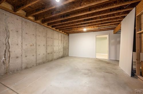 1212 Saddle Ridge Ln, Pueblo CO  81007-3905 exterior