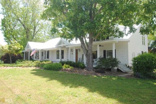 261 Brooks Rd, Brooks, GA 30205-2304