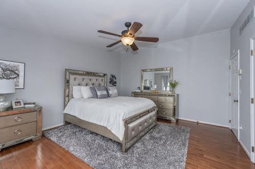 231 Hastings St, Cincinnati OH 45219-1420 exterior