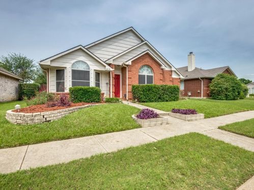 2113 Riverplace Dr, Lewisville, TX 75028-7250