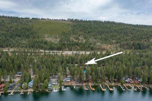 13584 Moraine Rd, Truckee CA  96161-3837 exterior