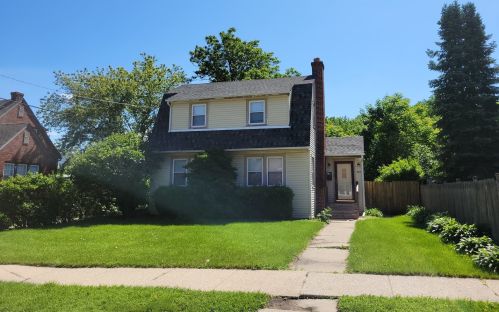 611 Bohm Ave, Rockford, IL 61107-4314