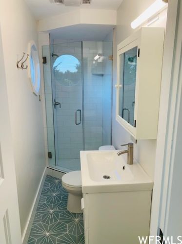 2992 Tracy Dr, Sandy UT 84093-2026 exterior