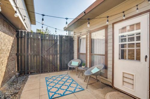 3827 Clover Hl Ln, Carrollton TX 75007-2341 exterior