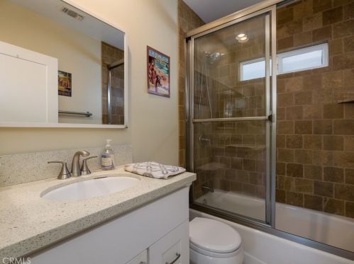 819 Cota Ave, Torrance CA  90501-2125 exterior