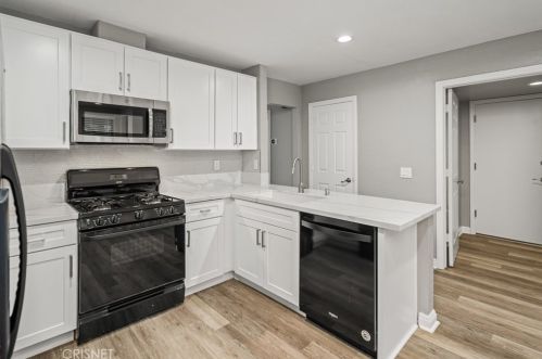 42320 La Gabriella Dr, Lancaster CA  93536-3568 exterior