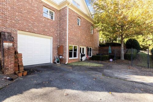 2169 Cumberland Dr, Smyrna GA  30080-4601 exterior