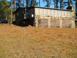 1369 Lakeland Pines Dr, Scruggs, VA 24121-5758