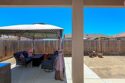 1525 Greenwich Dr, Los Banos CA  93635-6503 exterior